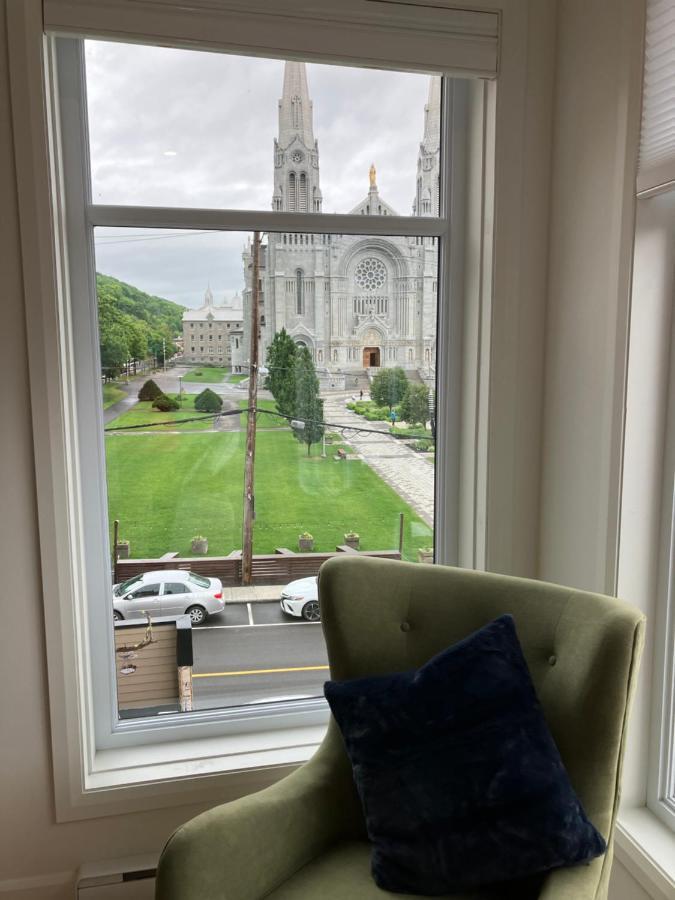 Yin Et Yang Apartment Sainte-Anne-de-Beaupre Bagian luar foto