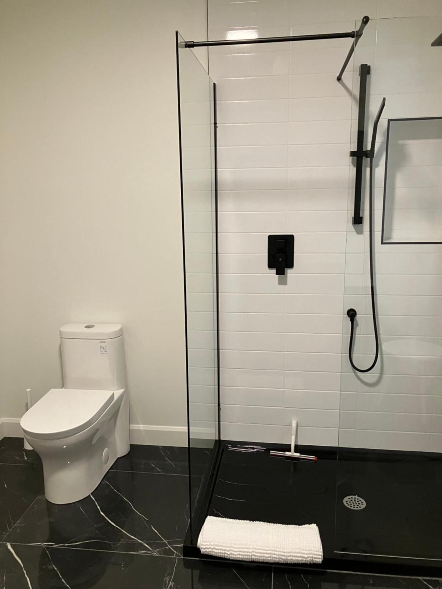 Yin Et Yang Apartment Sainte-Anne-de-Beaupre Bagian luar foto